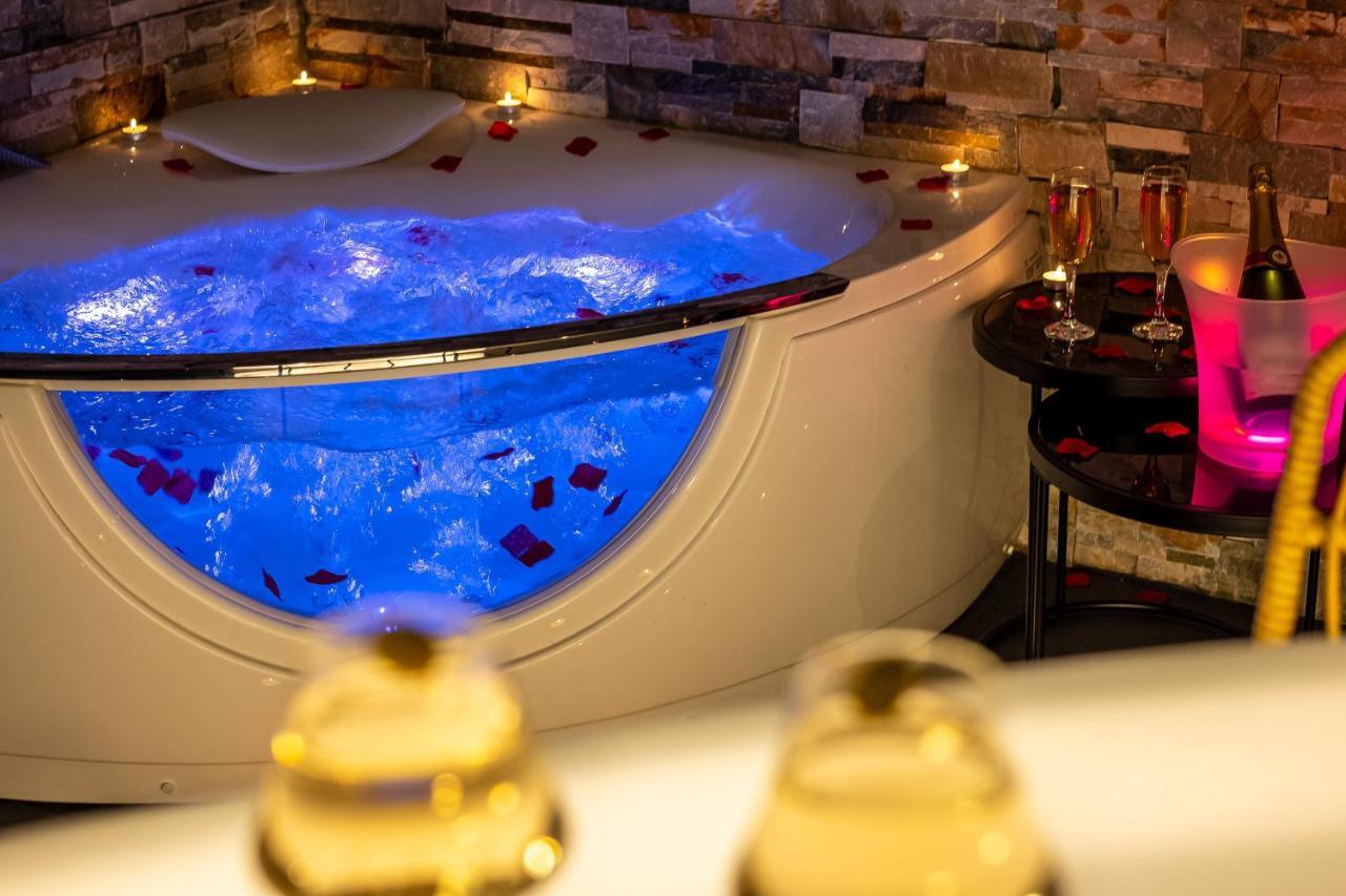 Ferienwohnung Cocon Relax - Jacuzzi - Cinema Montbéliard Exterior foto