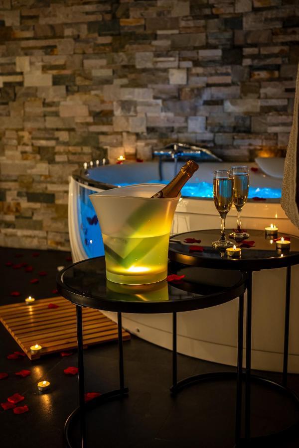 Ferienwohnung Cocon Relax - Jacuzzi - Cinema Montbéliard Exterior foto